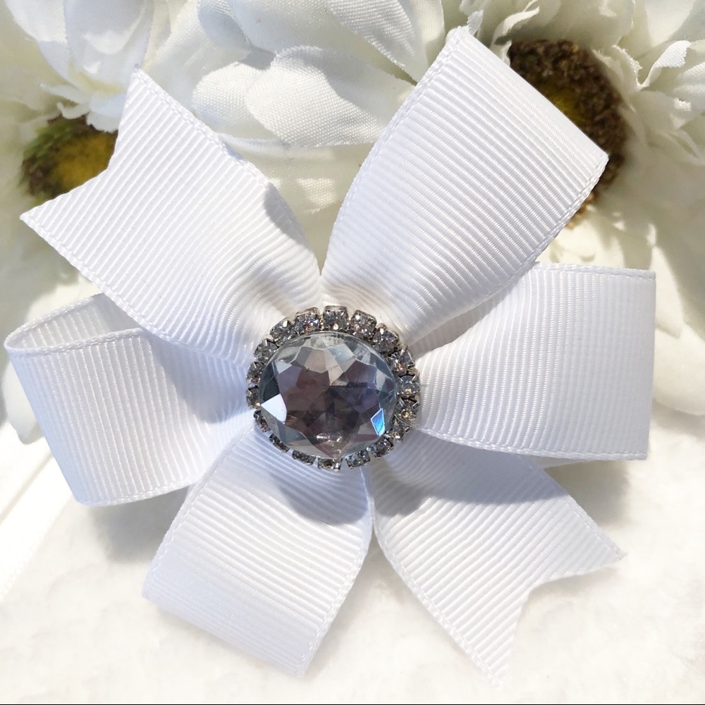 🌸3/$9🌸 Handmade White Hairbow Large Rhinestone